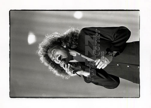 Whitney Houston 2, Whitney Houston