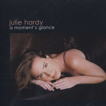 A Moment's Glance,Julie Hardy